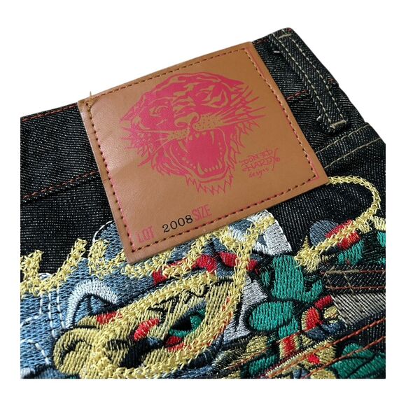 Ed Hardy Dragon Embroidered Jean Shorts 2008 Sz 32 (Actual 33) EUC - Picture 2 of 10